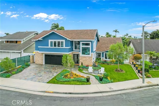 5522 Mossvale Circle, Huntington Beach, CA 92649