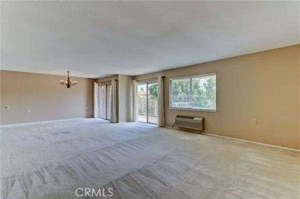 Laguna Woods, CA 92637,2396 Via Mariposa #3H