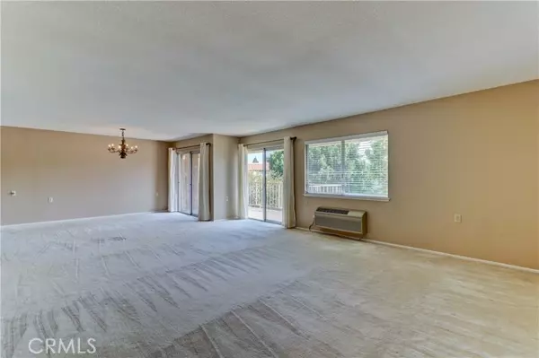 Laguna Woods, CA 92637,2396 Via Mariposa #3H