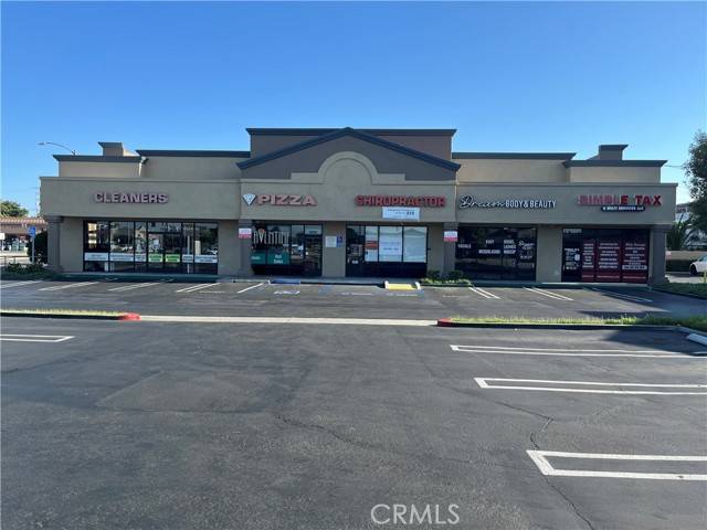 5802 Bellflower Boulevard, Lakewood, CA 90713