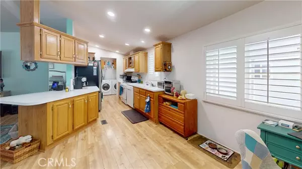 Huntington Beach, CA 92646,18601 Newland Street #11