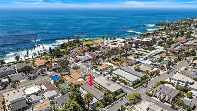 Laguna Beach, CA 92651,387 Cypress Drive #7