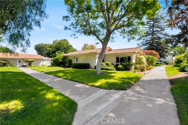 Laguna Woods, CA 92637,3008 Via Buena Vista #A