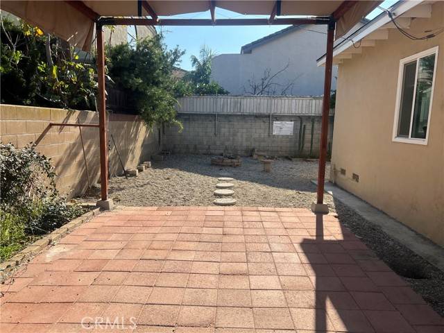 Lakewood, CA 90715,11342 215th Street