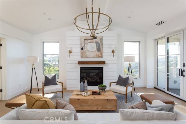 Laguna Beach, CA 92651,1060 Van Dyke Drive