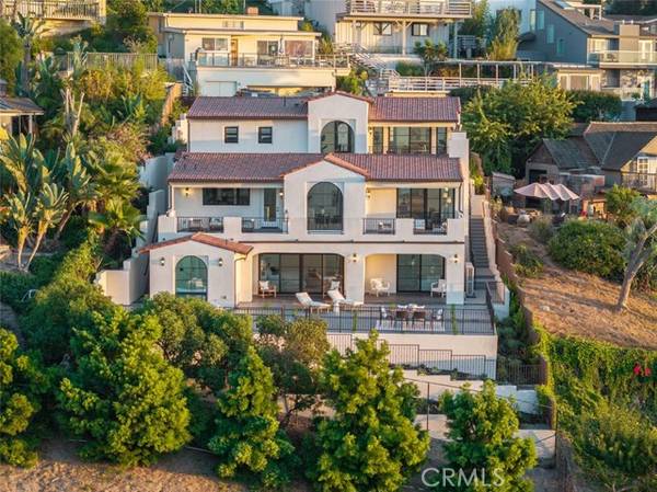 1060 Van Dyke Drive, Laguna Beach, CA 92651