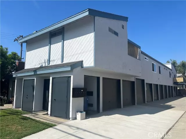 2501 Florida Street, Huntington Beach, CA 92648