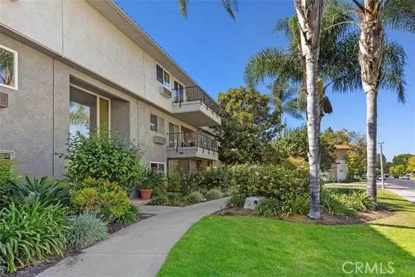 Laguna Woods, CA 92637,2393 Via Mariposa W #3F