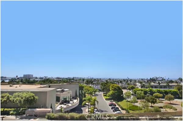 Newport Beach, CA 92663,280 Cagney Ln #214