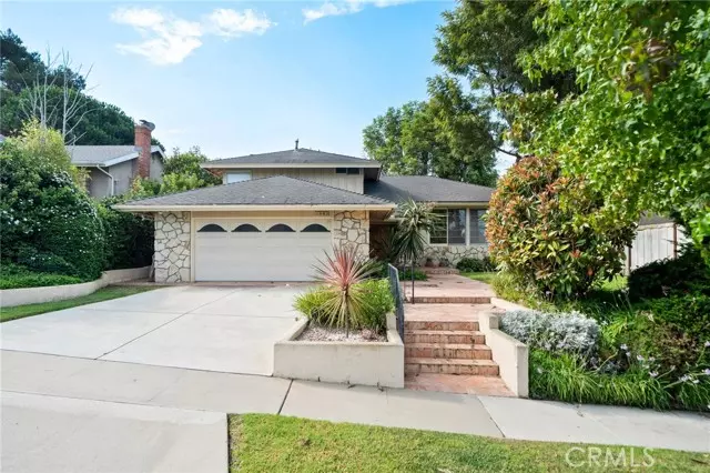 Costa Mesa, CA 92626,1883 Swan Circle