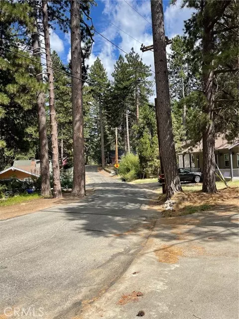 Running Springs, CA 92382,2588 Whispering Pines Drive