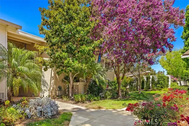 Laguna Woods, CA 92637,375 Avenida Castilla #B