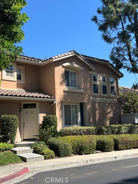 16 Santa Luzia Aisle, Irvine, CA 92606