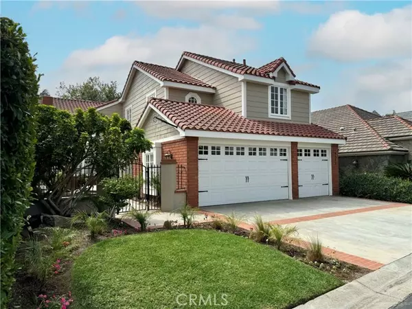 19375 Woodlands Drive, Huntington Beach, CA 92648