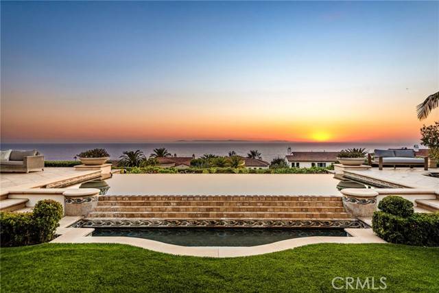 22 Scenic Bluff, Newport Coast, CA 92657