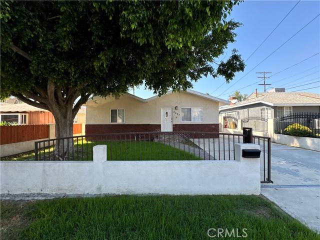 8827 Darby Avenue, Northridge (los Angeles), CA 91325