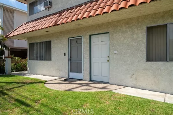 Lomita, CA 90717,25907 Oak Street