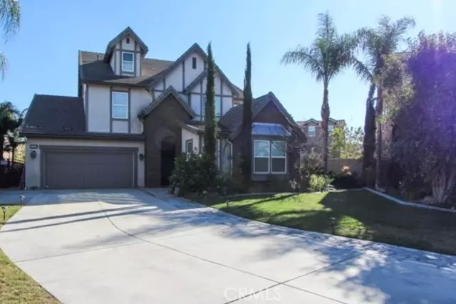 Santa Ana, CA 92706,700 W Pepper Tree Lane