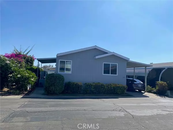 132 Granada, Tustin, CA 92780