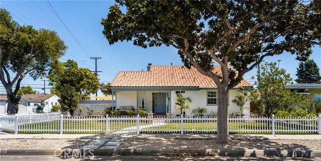 3684 Woodruff Avenue, Long Beach, CA 90808