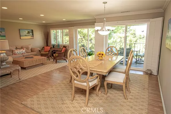 Laguna Woods, CA 92637,2391 Via Mariposa #3A