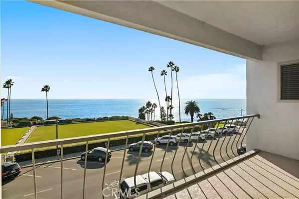 Laguna Beach, CA 92651,484 Cliff Drive #15