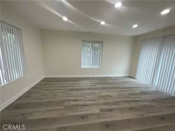 Huntington Beach, CA 92649,16862 Green Lane #2