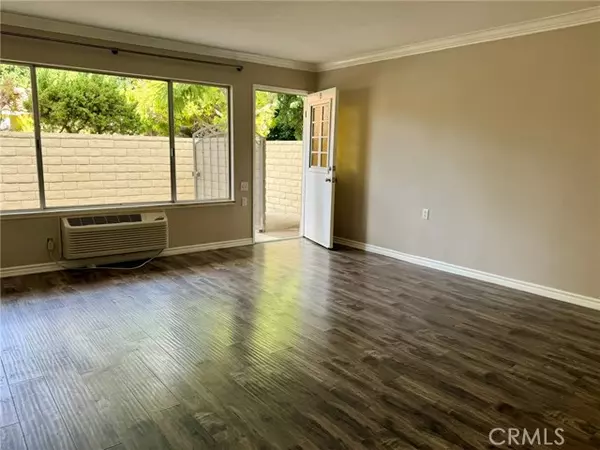 Laguna Woods, CA 92637,2230 Via Puerta #B