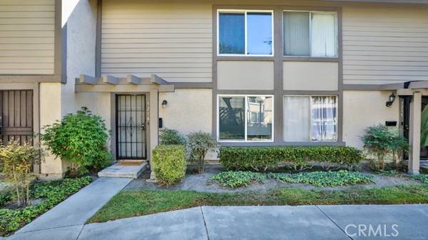 521 W Alton Avenue #26, Santa Ana, CA 92707