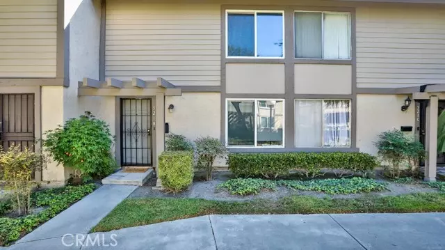 Santa Ana, CA 92707,521 W Alton Avenue #26