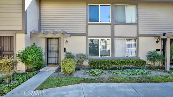 521 W Alton Avenue #26, Santa Ana, CA 92707