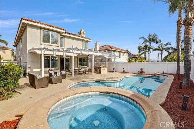 10 Via Estampida, Rancho Santa Margarita, CA 92688