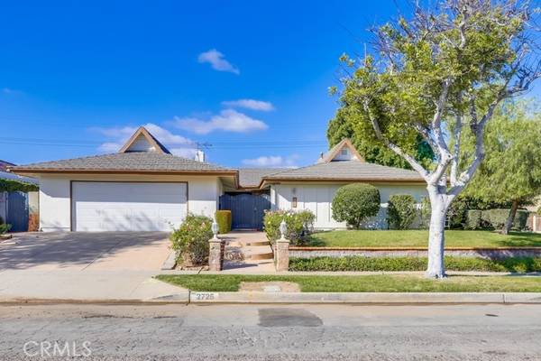 2725 Firethorne Avenue, Fullerton, CA 92835