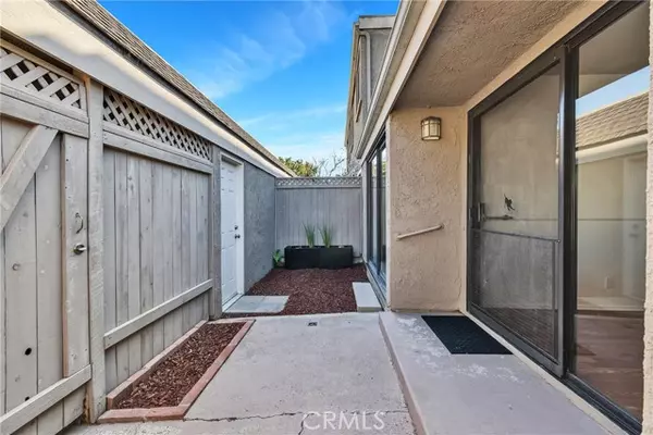 Newport Beach, CA 92663,19 Sand Dollar Court #10