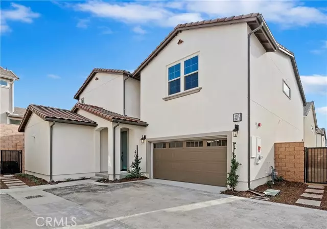 Fontana, CA 92336,6967 Mallow Drive #3