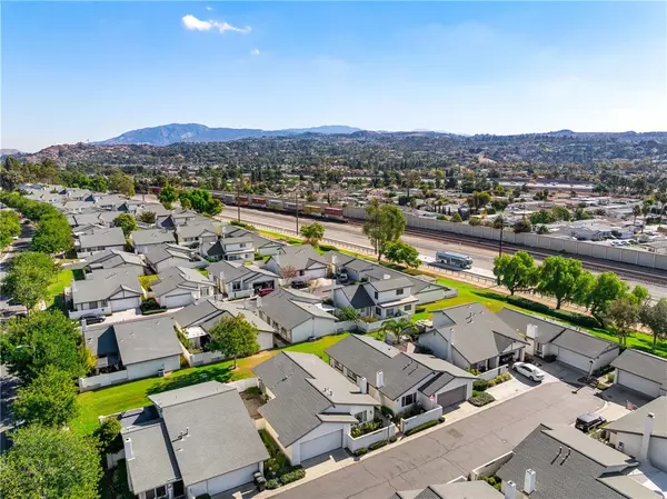 Yorba Linda, CA 92886,6822 Foxborough Court #44