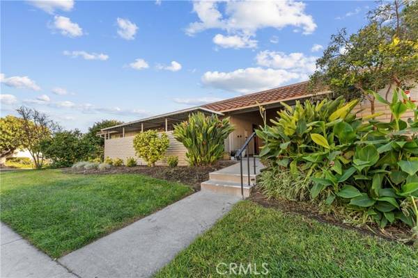 2171 Via Mariposa #N, Laguna Woods, CA 92637