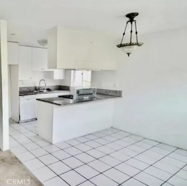 San Clemente, CA 92672,244 Avenida Lobeiro #3