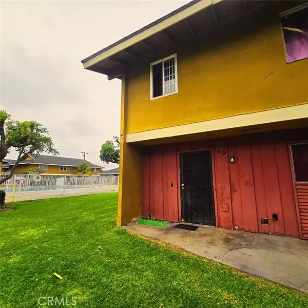 624 S Sullivan Street #6D, Santa Ana, CA 92704