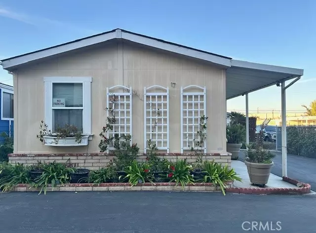 Costa Mesa, CA 92627,1660 Whittier Avenue #17