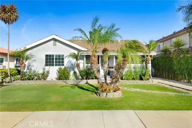 Downey, CA 90241,8445 6th Street