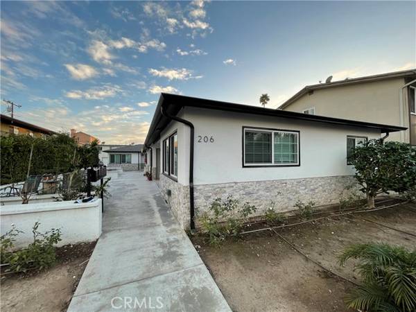 206 Chicago Avenue, Huntington Beach, CA 92648