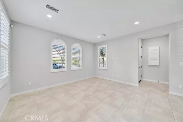 Irvine, CA 92618,328 Floral View