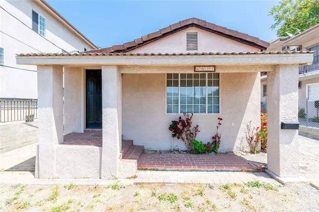 6821 Valmont Street, Tujunga (los Angeles), CA 91042