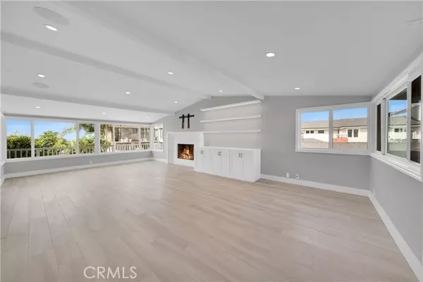 Newport Beach, CA 92663,1717 Cliff Drive