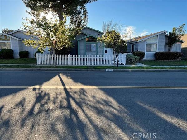 1605 Huntington Street, Huntington Beach, CA 92648