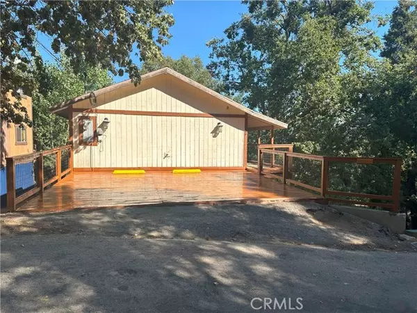 284 Davos Drive, Crestline, CA 92325