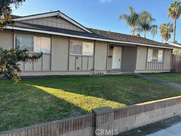 8422 Talbert Avenue, Huntington Beach, CA 92646