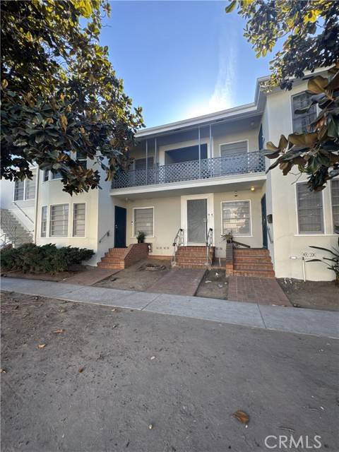 Los Angeles, CA 90019,5076 Pickford Street