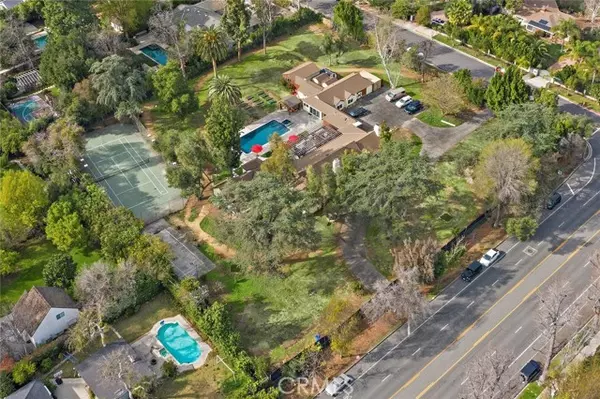 5247 Woodman Avenue, Sherman Oaks (los Angeles), CA 91401